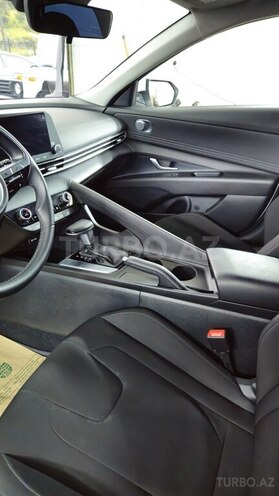 Hyundai Elantra 2024, 18,500 km - 1.6 л - Bakı