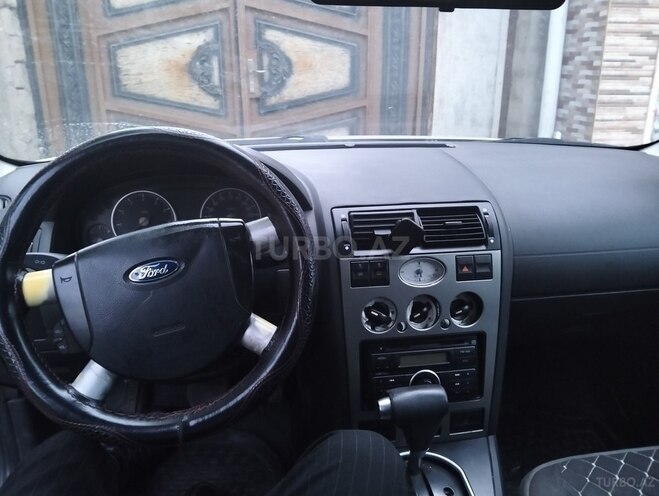 Ford Mondeo 2003, 235,000 km - 2.0 l - Bakı