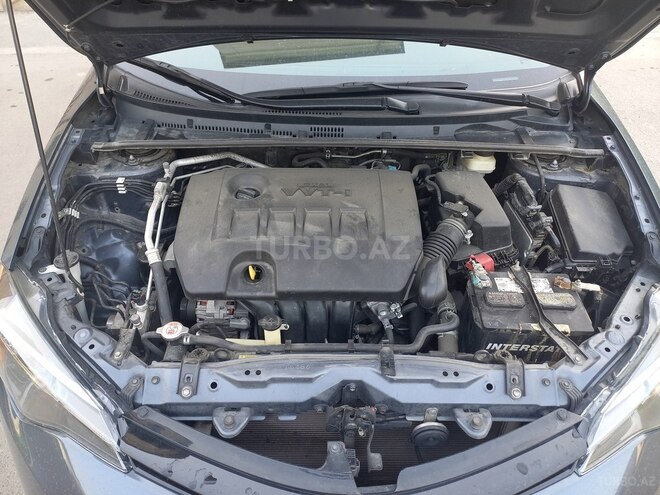 Toyota Corolla 2017, 136,794 km - 1.8 l - Bakı