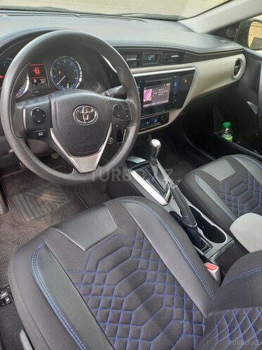 Toyota Corolla 2017, 136,794 km - 1.8 l - Bakı