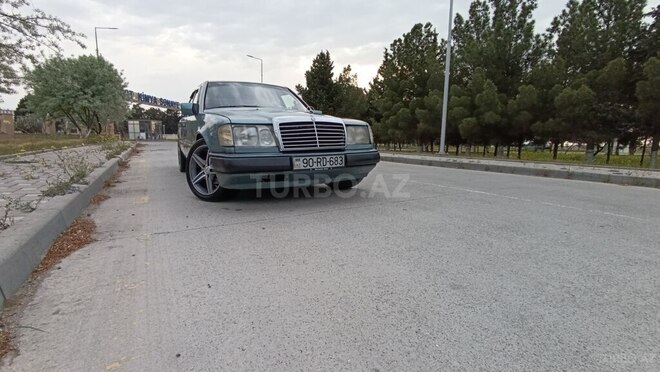 Mercedes E 220 1995, 326,287 km - 2.2 l - Sumqayıt