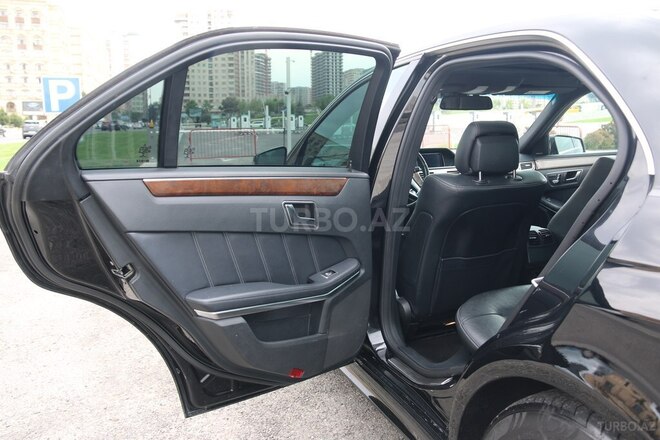 Mercedes E 250 2013, 175,164 km - 2.2 л - Bakı