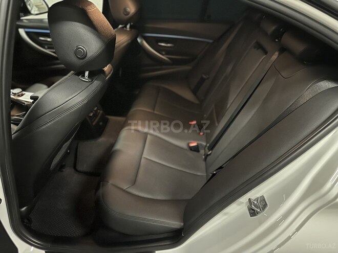 BMW 320-13