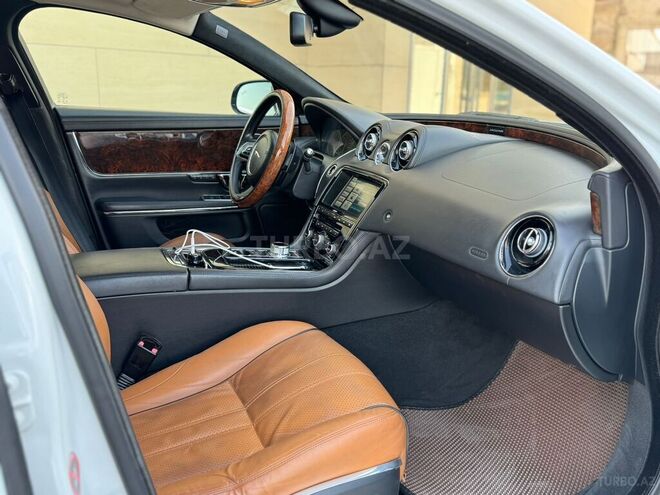 Jaguar XJ L 2016, 105,000 km - 3.0 l - Bakı