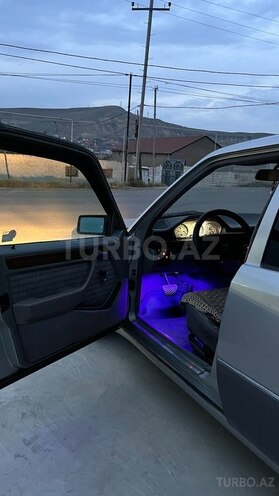 Mercedes E 230 1993, 573,600 km - 2.0 l - Bakı