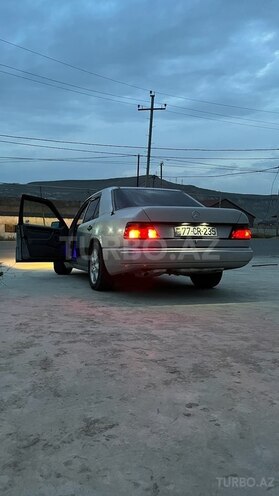 Mercedes E 230 1993, 573,600 km - 2.0 l - Bakı