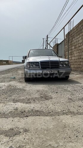 Mercedes E 230 1993, 573,600 km - 2.0 l - Bakı