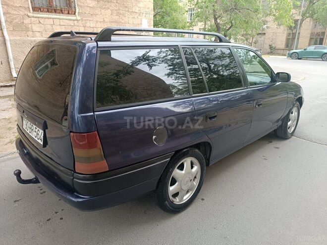 Opel Astra 1996, 180,000 km - 1.6 l - Sumqayıt