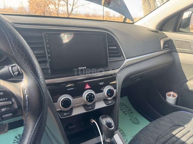 Hyundai Elantra 2019, 150,000 km - 2.0 л - Naxçıvan