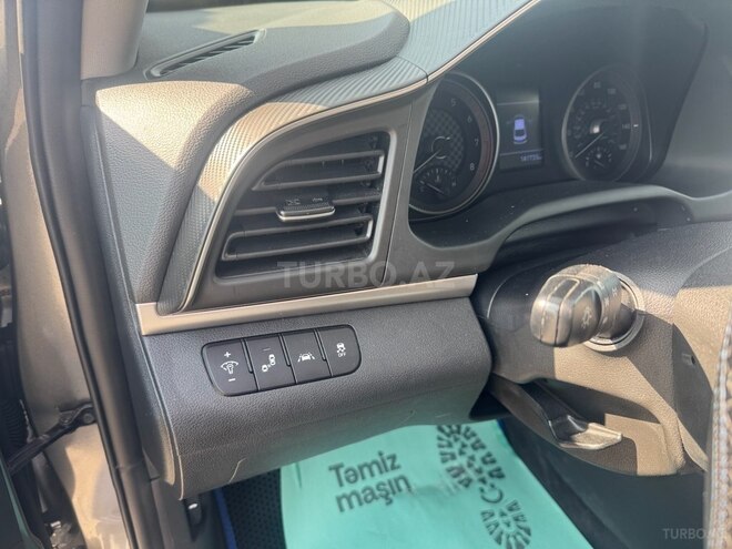 Hyundai Elantra 2019, 150,000 km - 2.0 л - Naxçıvan