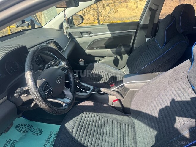 Hyundai Elantra 2019, 150,000 km - 2.0 л - Naxçıvan