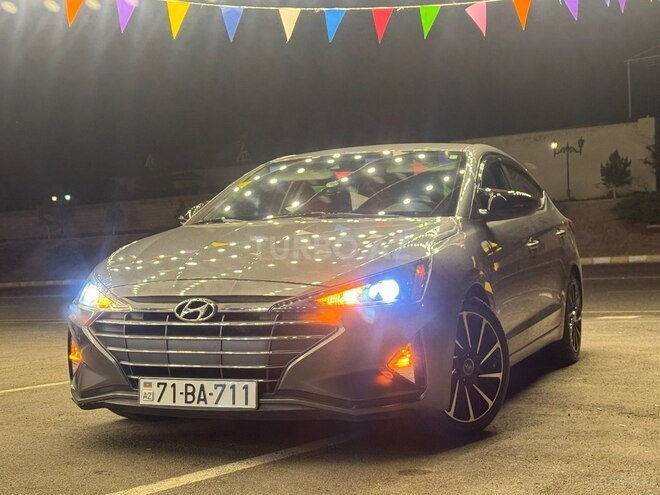 Hyundai Elantra 2019, 150,000 km - 2.0 л - Naxçıvan