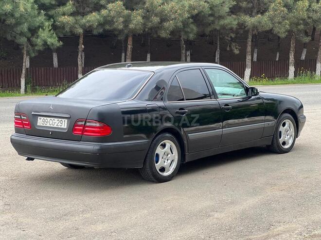 Mercedes E 270 2001, 556,789 km - 2.7 l - Qazax