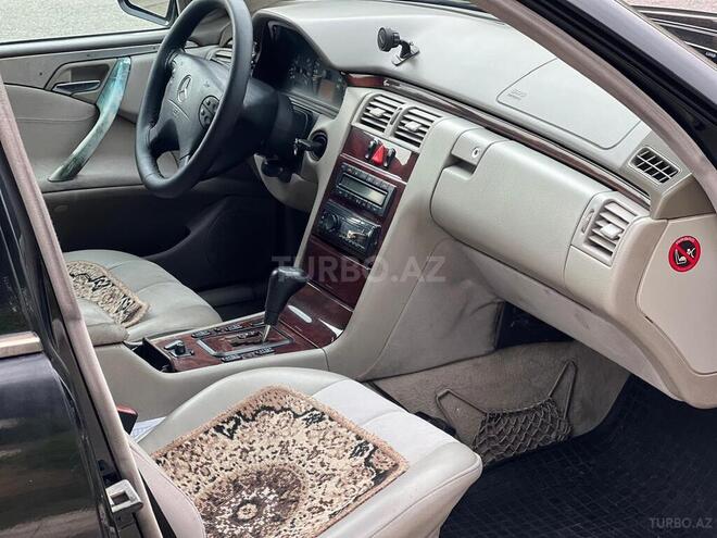 Mercedes E 270 2001, 556,789 km - 2.7 l - Qazax