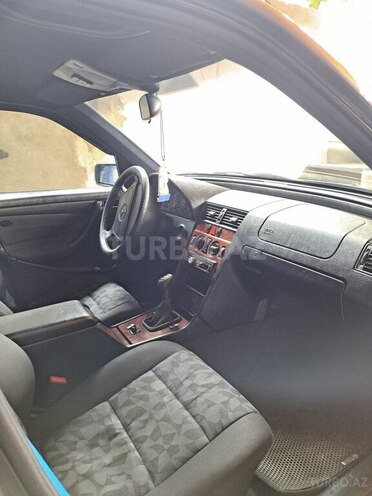 Mercedes C 180 1997, 254,369 km - 1.8 l - Qazax