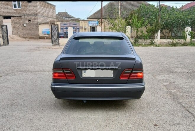 Mercedes E 270 2001, 907,560 km - 2.7 l - Bakı