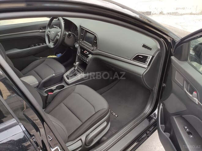 Hyundai Elantra 2018, 160,516 km - 2.0 л - Bakı