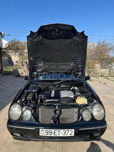Mercedes E 270 2001, 468,000 km - 2.7 l - Bakı