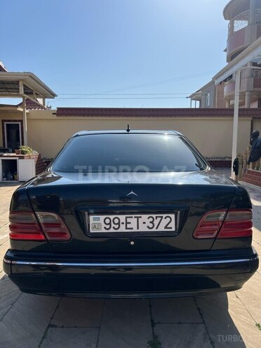Mercedes E 270 2001, 468,000 km - 2.7 l - Bakı