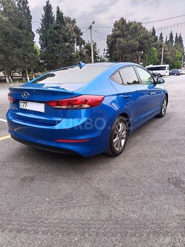Hyundai Elantra 2016, 198,214 km - 2.0 л - Şirvan