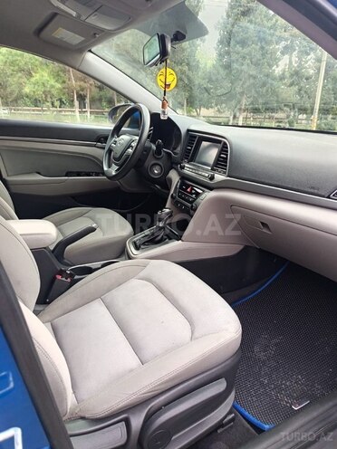 Hyundai Elantra 2016, 198,214 km - 2.0 л - Şirvan