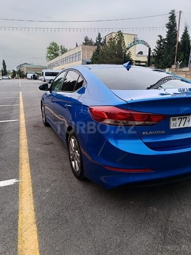 Hyundai Elantra 2016, 198,214 km - 2.0 л - Şirvan