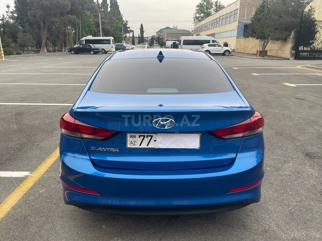 Hyundai Elantra 2016, 198,214 km - 2.0 л - Şirvan