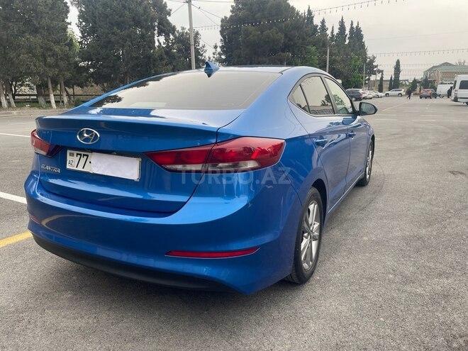 Hyundai Elantra 2016, 198,214 km - 2.0 л - Şirvan