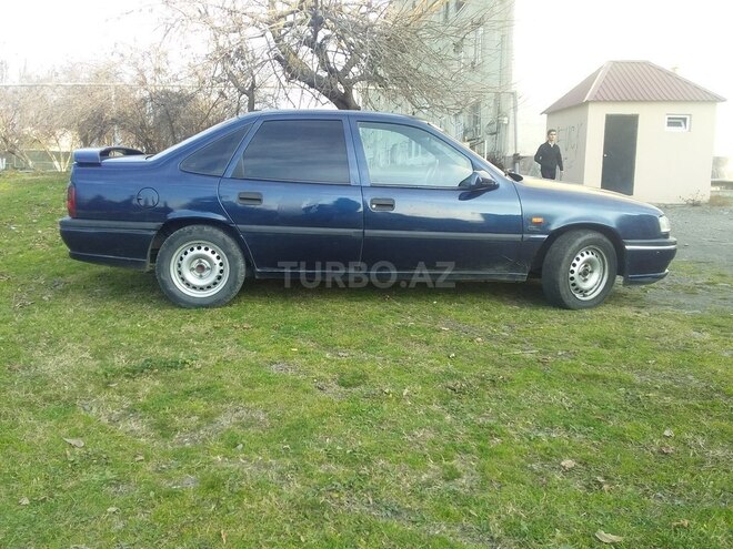Opel Vectra 1994, 598,342 km - 1.7 l - Zaqatala