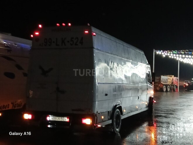 Mercedes Vario 1999, 200,000 km - 4.0 l - Bakı