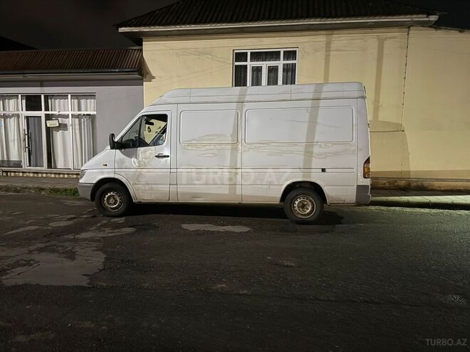 Mercedes Sprinter 210 2002, 530,000 km - 2.2 l - Astara