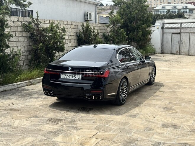 BMW 740-10