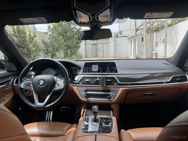 BMW 740-13