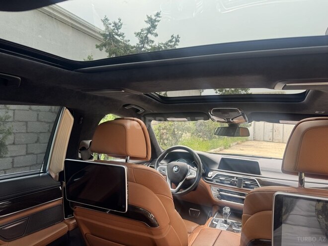 BMW 740-17