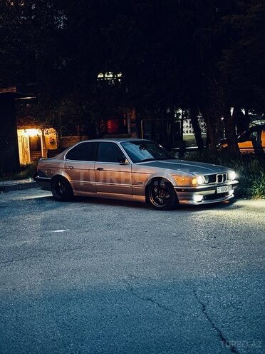 BMW 528 1992, 273,000 km - 2.8 l - Bakı