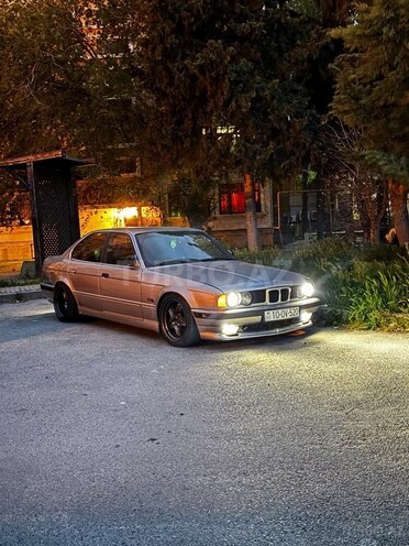 BMW 528 1992, 273,000 km - 2.8 l - Bakı