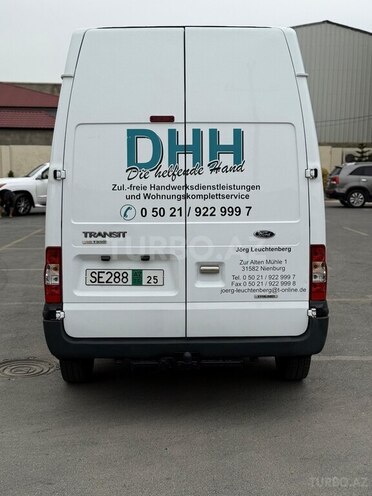 Ford Transit-13