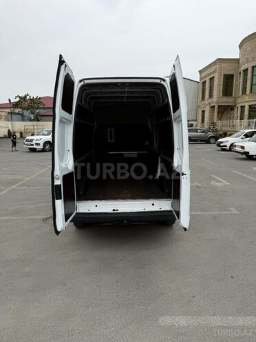 Ford Transit-14