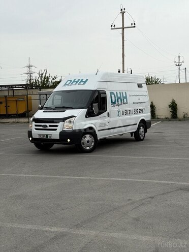 Ford Transit-10