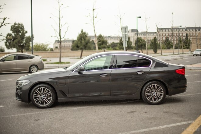BMW 530e 2018, 73,000 km - 2.0 l - Bakı