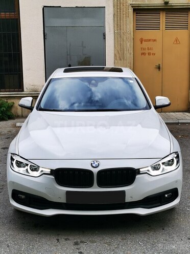 BMW 320-1