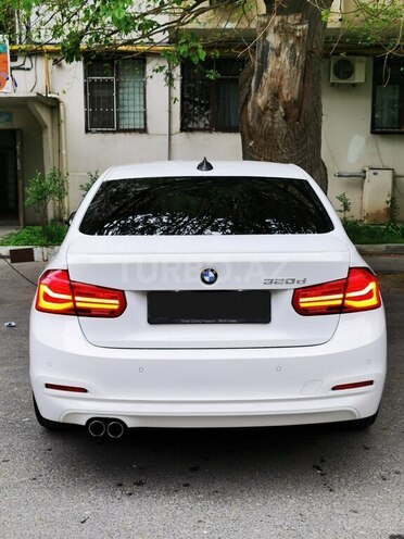 BMW 320-3