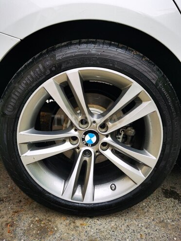 BMW 320-11