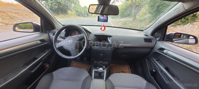 Opel Astra 2009, 150,000 km - 1.4 l - Şəki