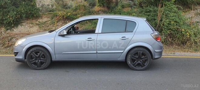 Opel Astra 2009, 150,000 km - 1.4 l - Şəki