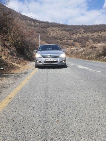 Opel Astra 2009, 150,000 km - 1.4 l - Şəki
