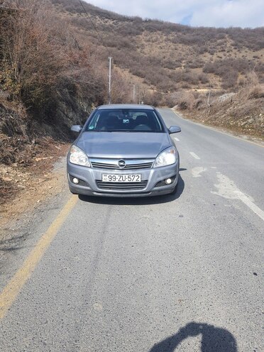 Opel Astra 2009, 150,000 km - 1.4 l - Şəki