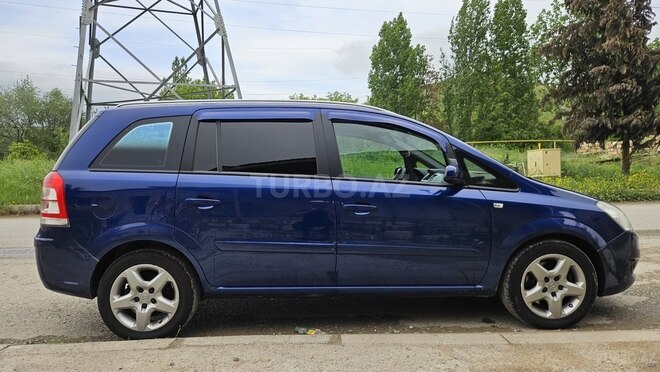 Opel Zafira 2009, 249,833 km - 1.7 l - Şamaxı