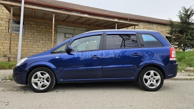 Opel Zafira 2009, 249,833 km - 1.7 l - Şamaxı