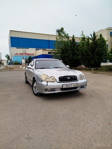 Hyundai Sonata 2004, 335,000 km - 2.0 l - Salyan